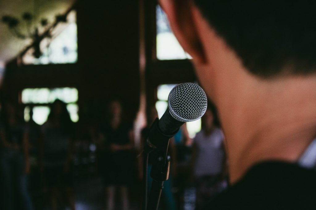 Sixteen Dont's For Effective Speaking